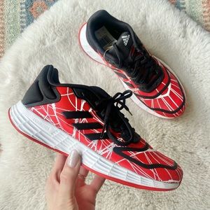 Adidas Spider-Man sneaker youth duramo 10 running shoe boys size 4.5 red black
